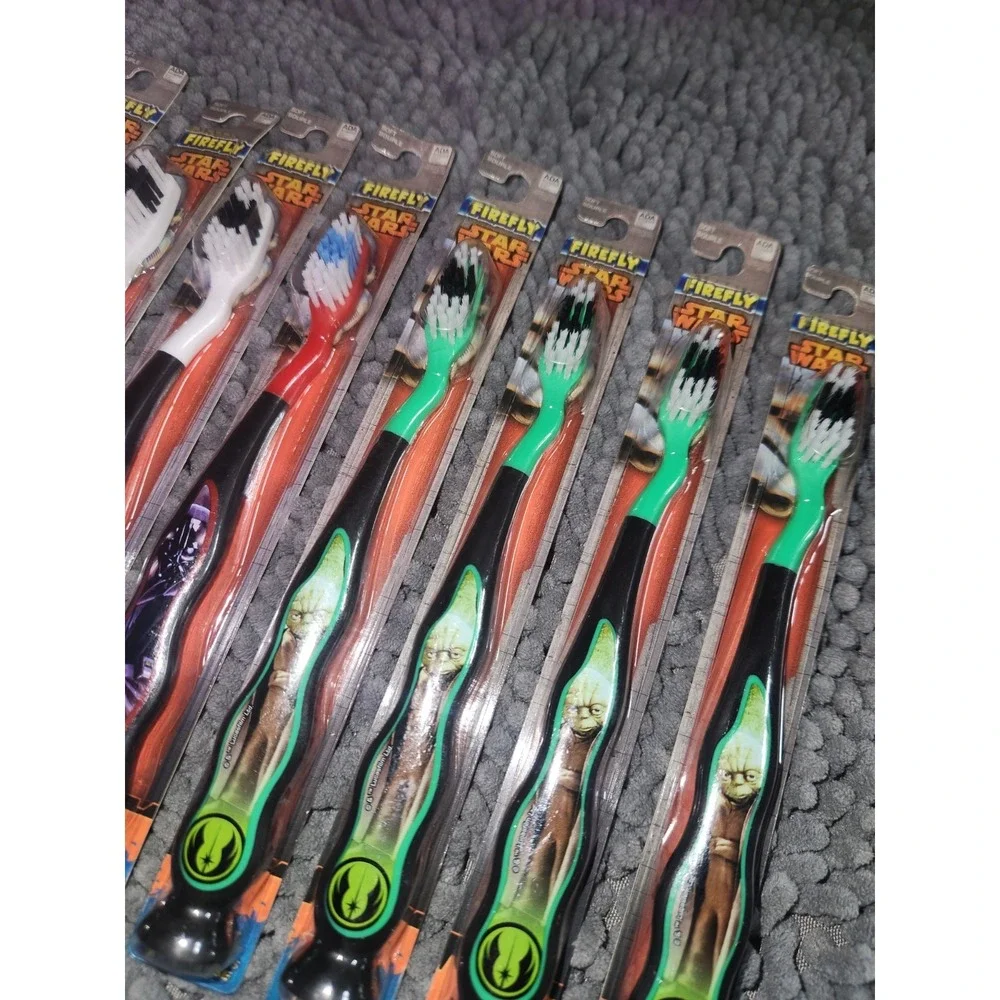 Lot of 11~Star Wars Child Kids Ultra Soft bristle Toothbrushes Asstd. Colors~NEW